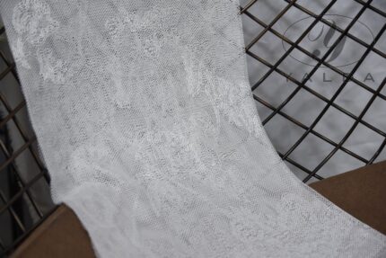 Curtain Model :   IrisLuminance